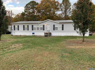 5785 Little Cove Rd, Boaz, AL 35956