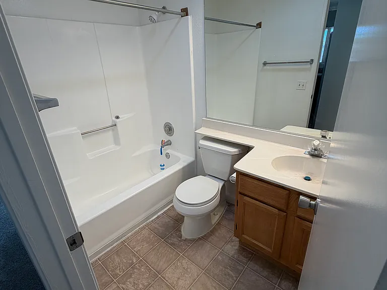 1156 Burroughs Ct — Photo 15