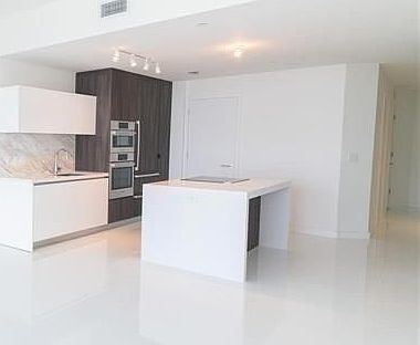 4th image of 851 NE 1st Ave #2500