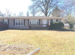 333 Walter Chambers St, Eden, NC 27288
