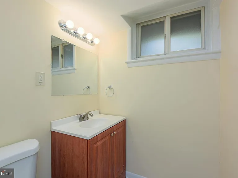 8506 Wagon Wheel Rd — Photo 24
