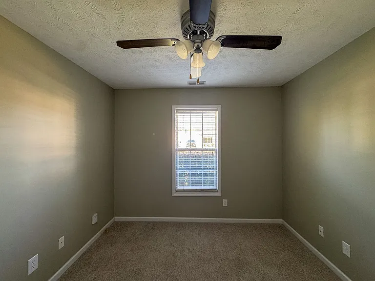 1945 Yellowbrick Rd — Photo 24