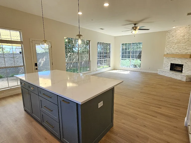 421 Long Cove Ct — Photo 4