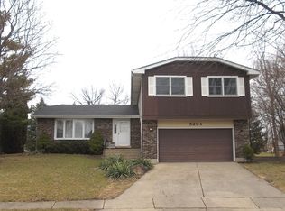 5204 Springdale Ln, McHenry, IL 60050