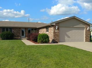 145 Highpoint Dr, Essex, IL