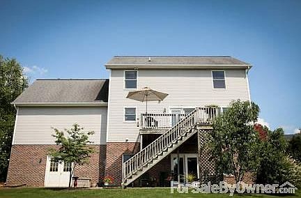 Two Story with full basement and a deck
						:
						Offers a large unfinished room under the garage, perfect for storage