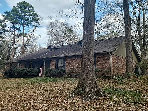 2nd image of 115 Elizabeth Ln