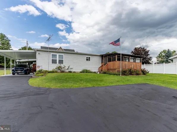 522 N 9th St, Philipsburg, PA 16866