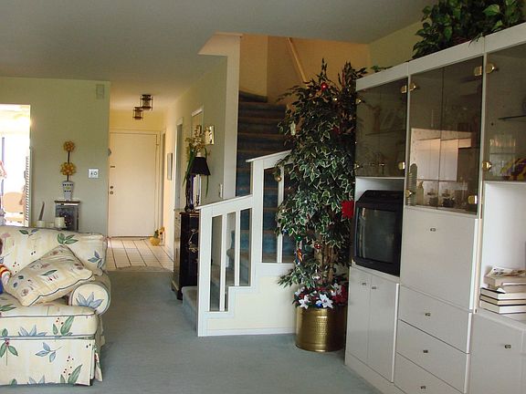 3rd image of 9847 Costa Mesa Ln APT 204