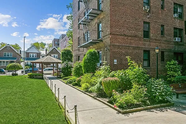 Rented by Brooklyn Property Group LLC | media 20