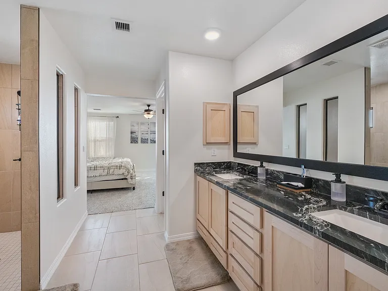 12804 De La Rosa Ave — Photo 29