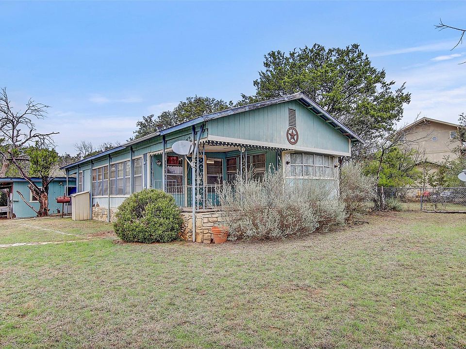 1st image of 205 Singleton Dr