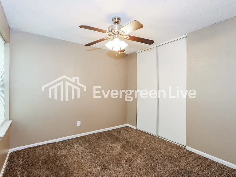 3652 Pebble Creek Dr — Photo 12