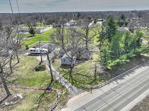 2nd image of 2340 S Taylorville Rd