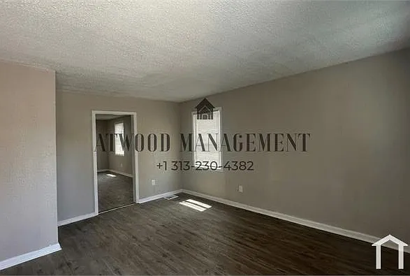 14722 Quincy St — Photo 3