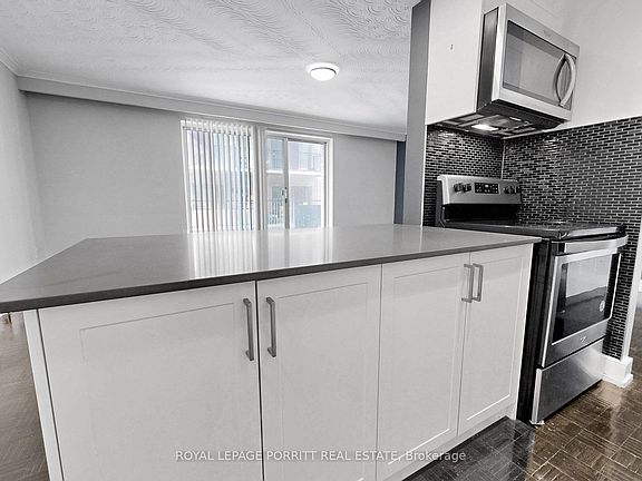 5th image of 4 Superior Ave #8