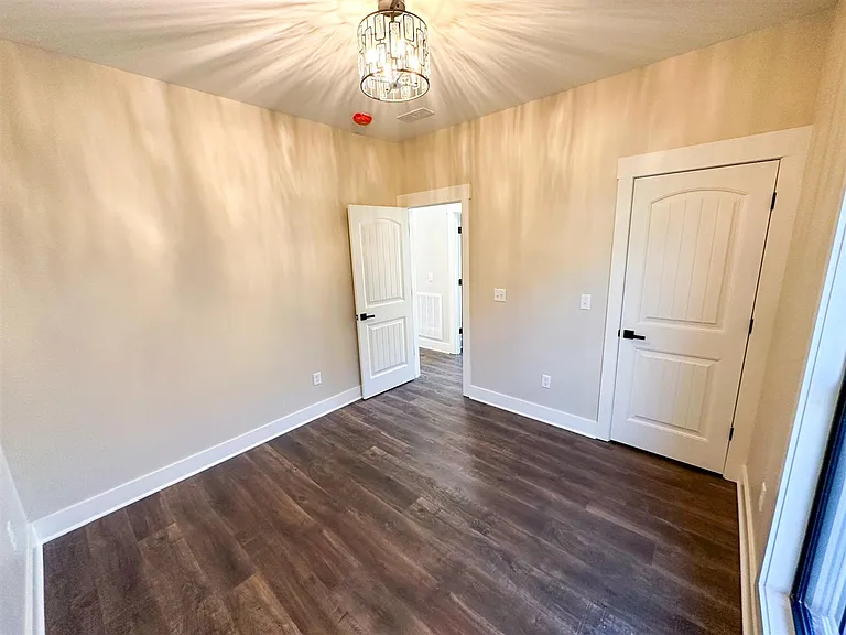 1184 County House Ln — Photo 24