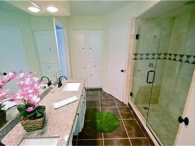 12403 Tottenham Dr — Photo 13