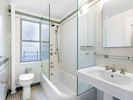 Rented by Sotheby's International Realty | media 15