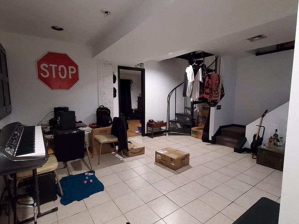 1st image of 4409 Pine St APT 1