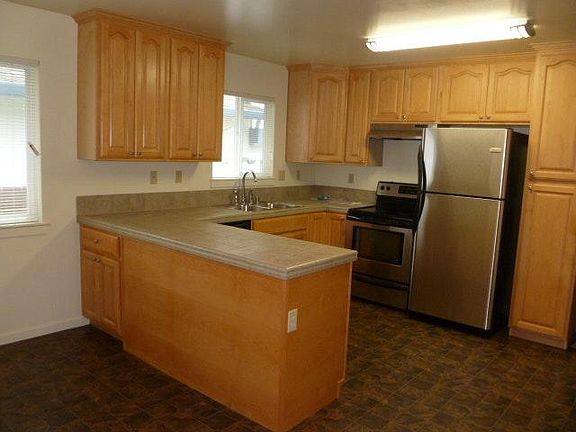 2nd image of 838 Ferdinand Ave