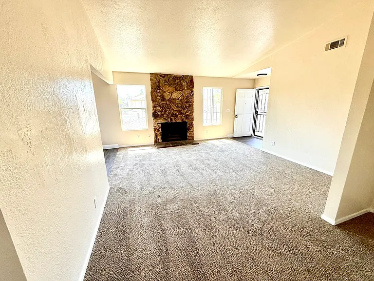 6368 Porterfield Ct — Photo 2