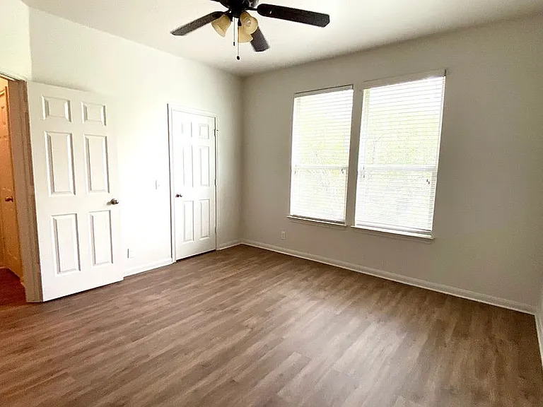 2406 Allred Dr #A — Photo 8