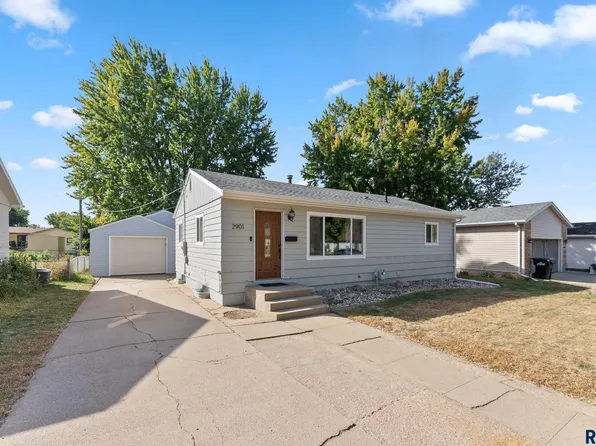 2901 E 15th St, Sioux Falls, SD 57103