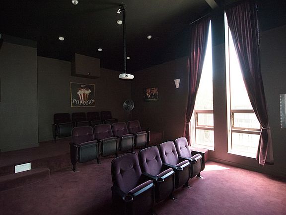 3rd image of 2345 Northrop Ave #2647597