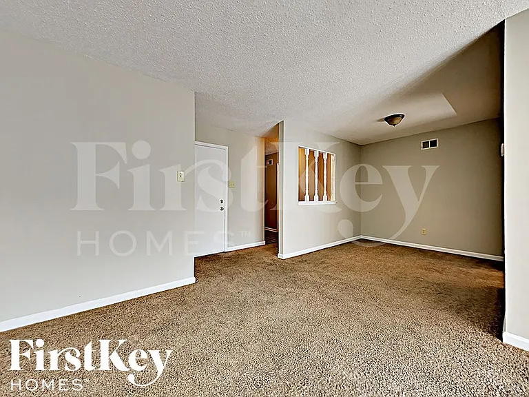 6773 Rockbrook Dr — Photo 13