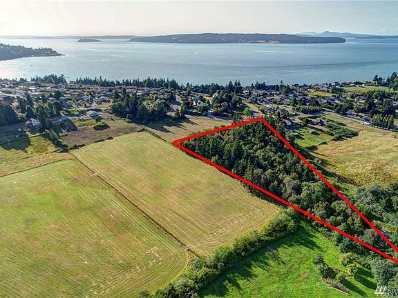 3rd image of 250 E North Camano Dr