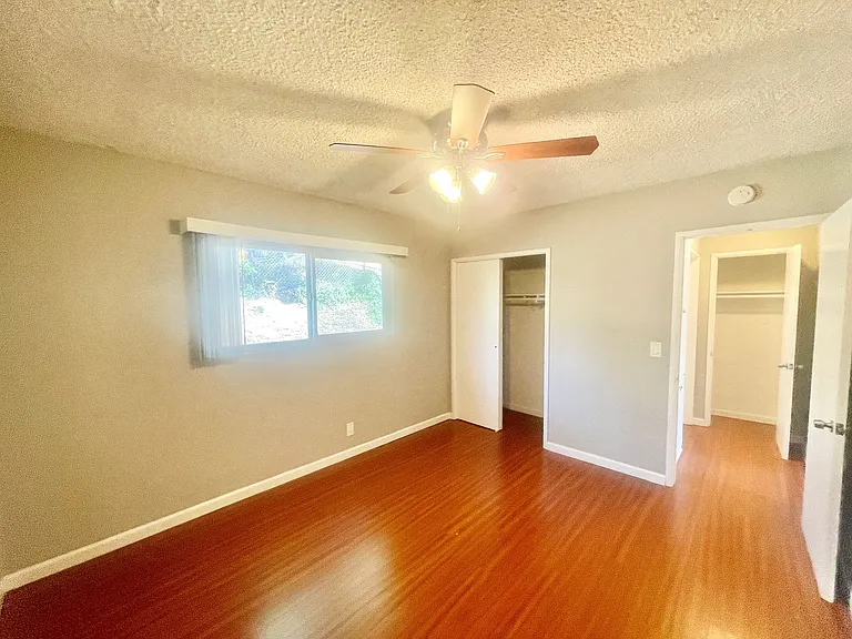 FOOTHILL VILLAGE — Photo 115