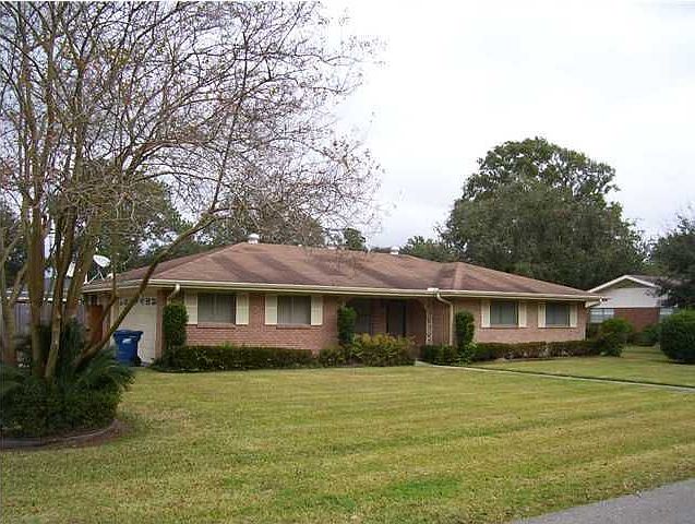 1st image of 301 Kim Dr
