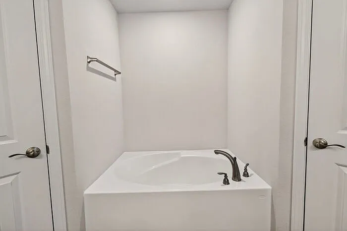 15740 Rachael Dr — Photo 21
