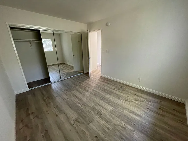 Bentley Apartments LLC — Photo 15