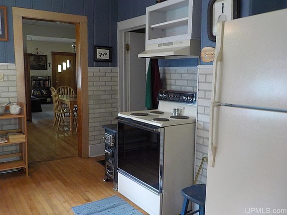 4th image of 808 Crystal Ave