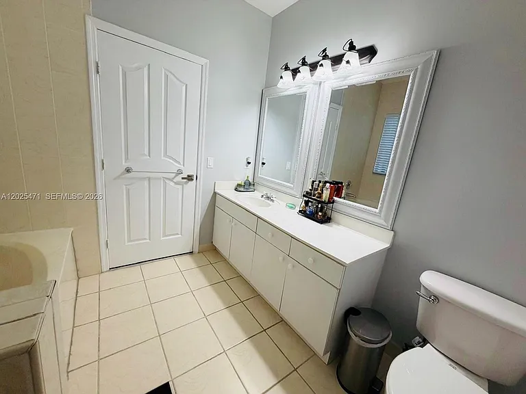 15858 SW 138th Ter — Photo 30