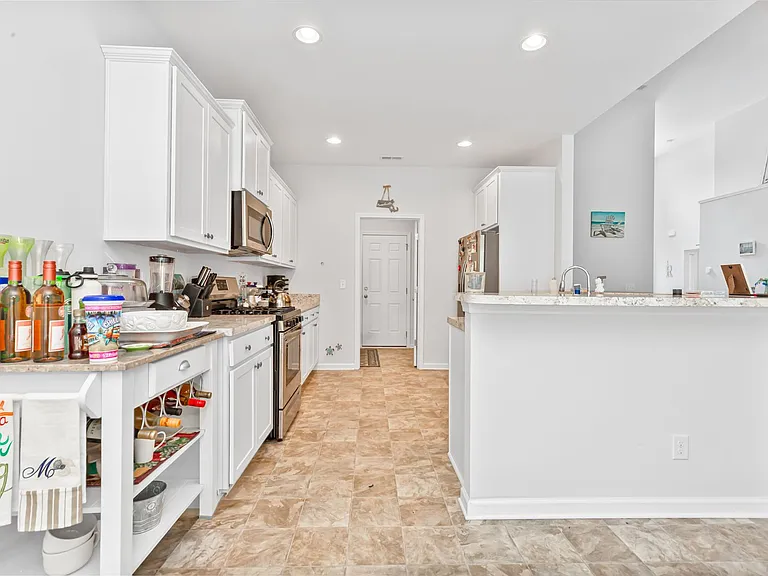 840 Windsor Rose Dr — Photo 11