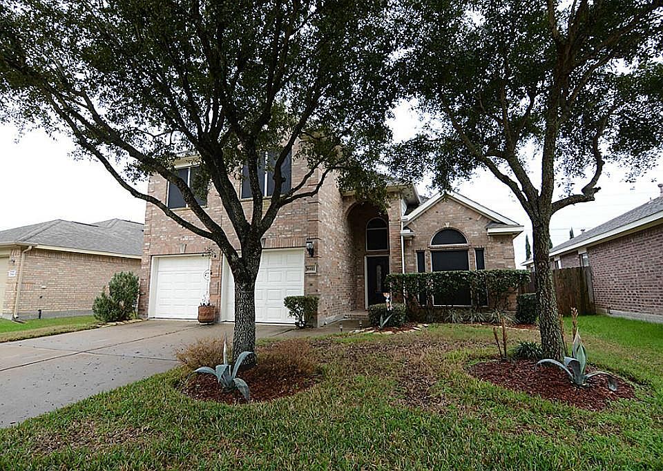 1st image of 16611 Shorewood Lakes Dr