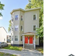 22 Crane St, Springfield, MA 01104