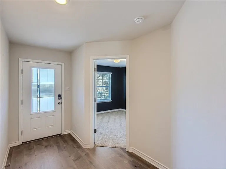 9811 Bratten Rise — Photo 4