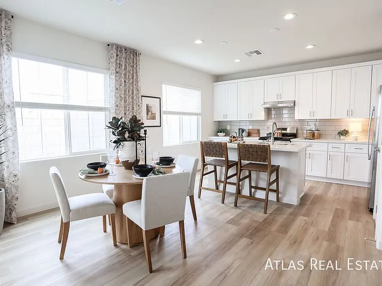 1530 W Sierra Vista Dr — Photo 21