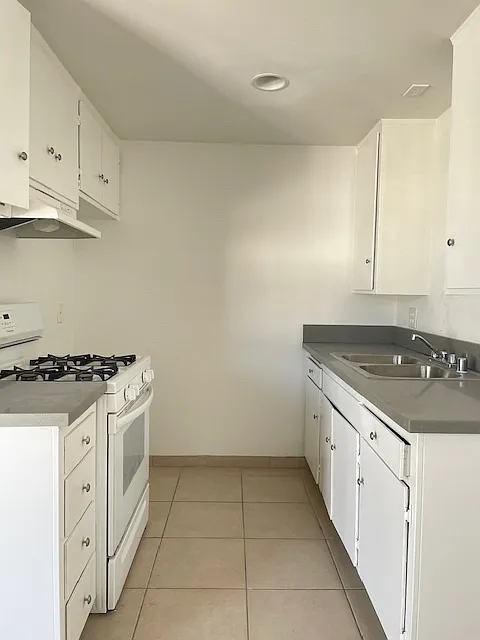 Hurst Property — Photo 3