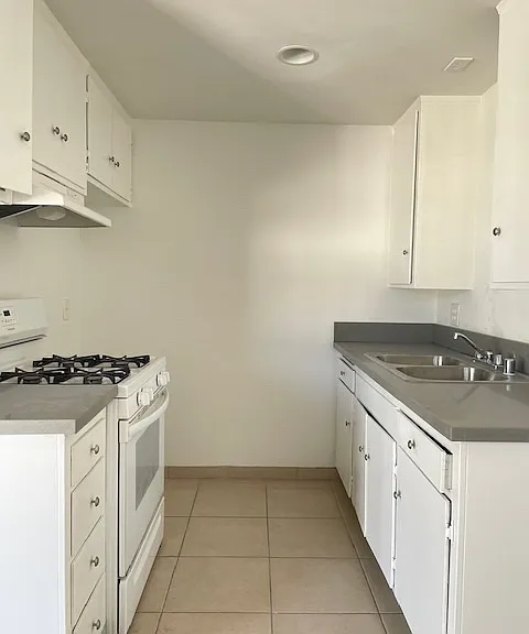 Hurst Property — Photo 3