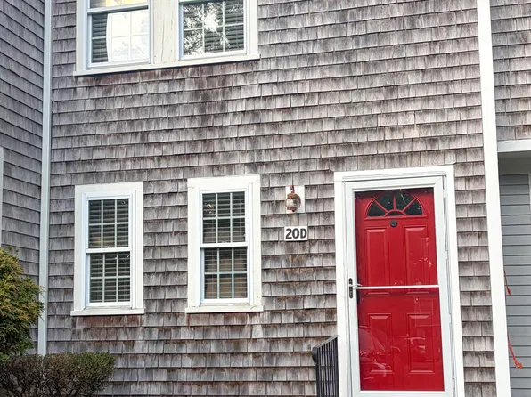 300 Falmouth Road APT 20D, Mashpee, MA 02649