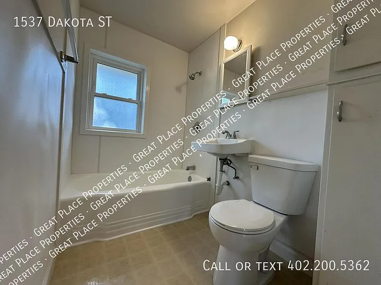 1537 Dakota St — Photo 9