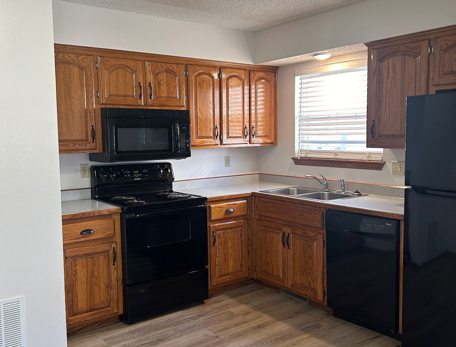 3221 N Range Line Rd #B, Joplin, MO 64801 | Zillow