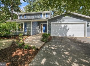 1414 Sadlers Wells Dr, Herndon, VA 20170