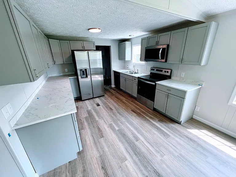 6408 Lawyers Rd — Photo 7