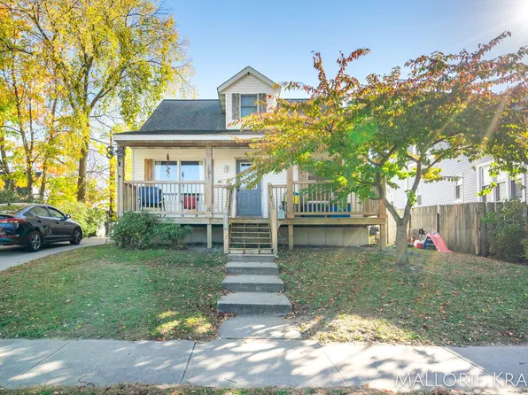 1040 Columbus Ave, Grand Haven, MI 49417